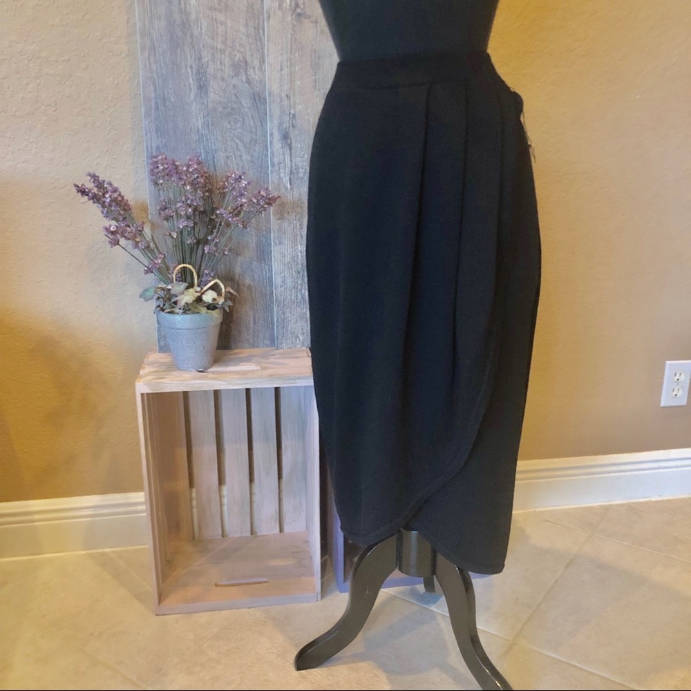 St. John Separate Skirt Black Size 10 Vintage